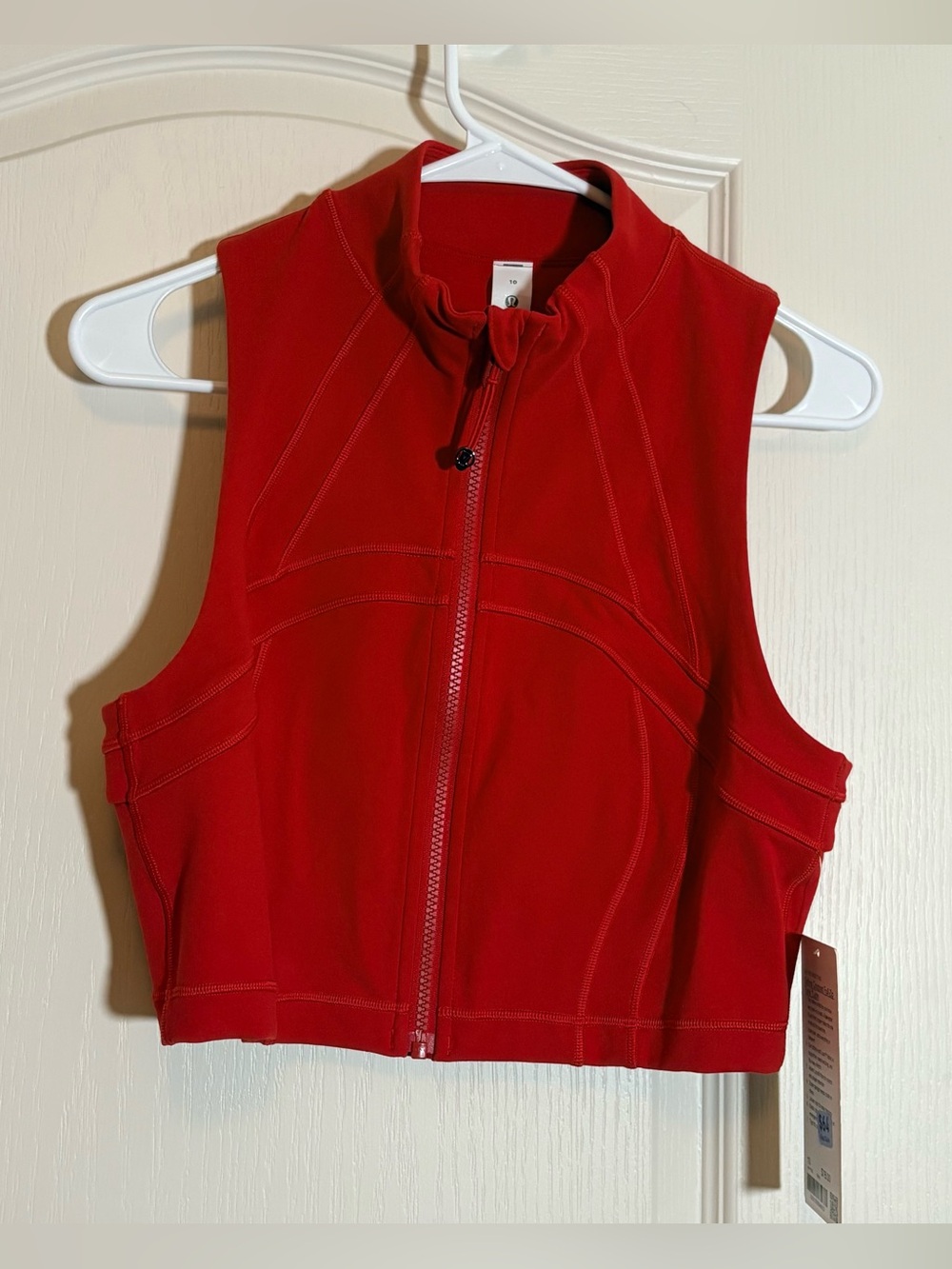 Lululemon Define Cropped Full Zip Tank Luon Dark Red Size 10 NWT Hard to Find